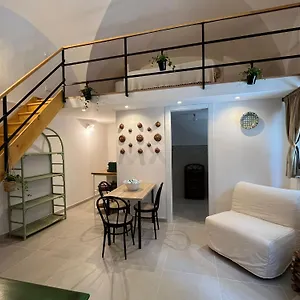 https://il-cortiletto.catania-hotels.net